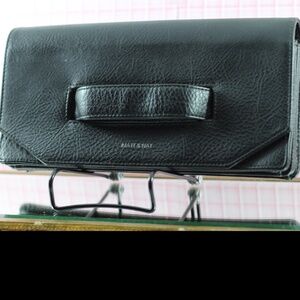 Matt & Nat black vegan clutch